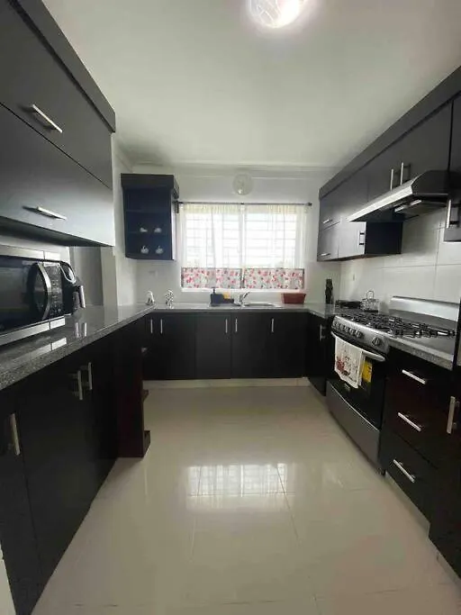 סנטיאגו דה לוס קבאלרוס Hermoso Conjunto Residencial Con Piscina דירה